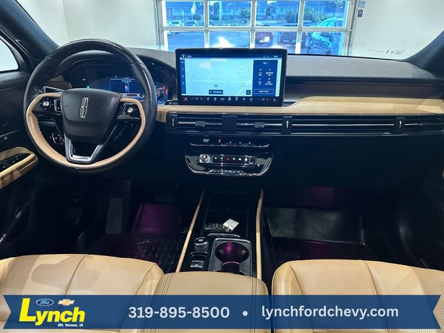 Used 2023 Lincoln Corsair Reserve w/ Equipment Group 201A AWD/4WD image 11