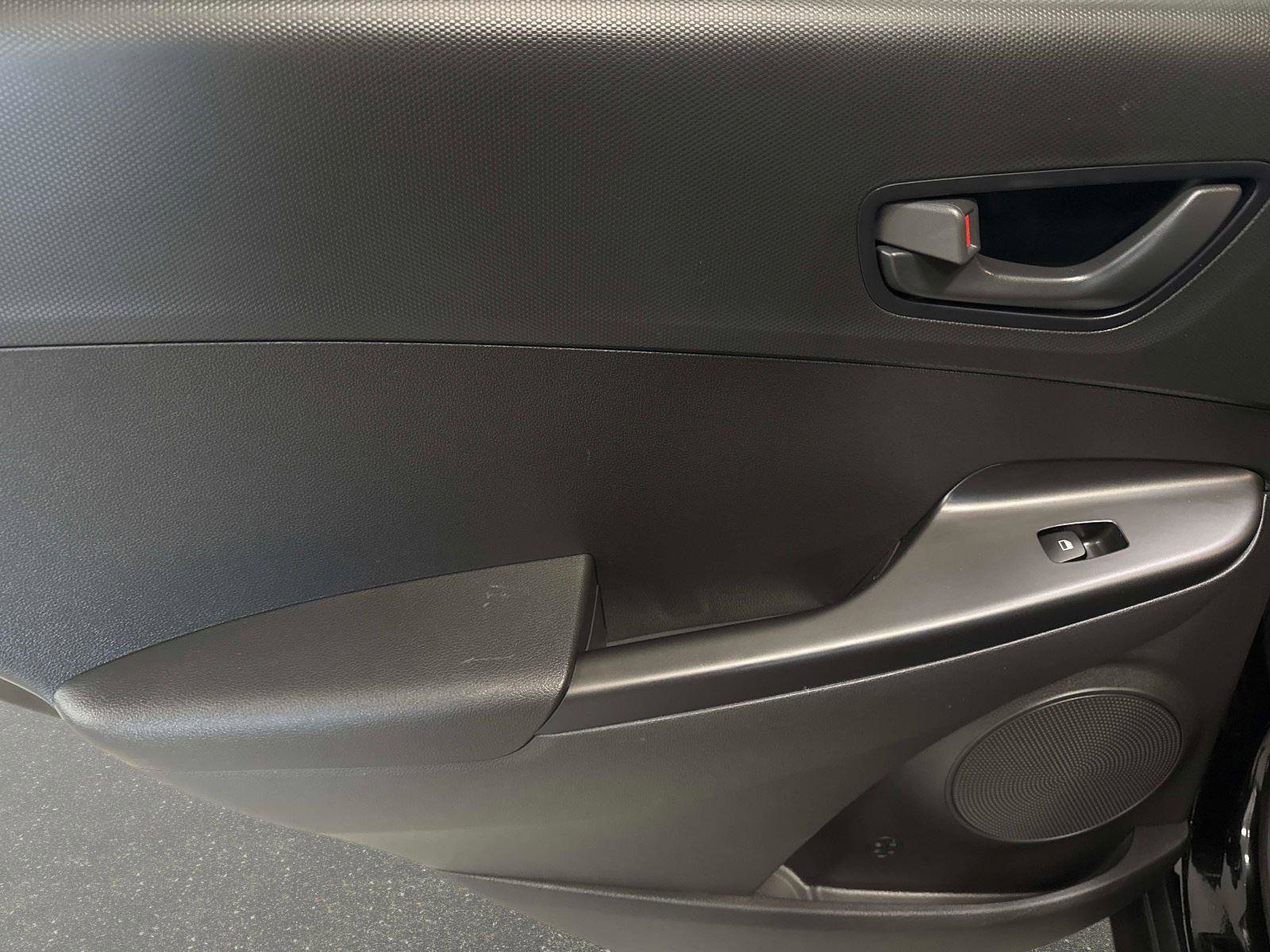 Used 2022 Hyundai Kona SEL image 11