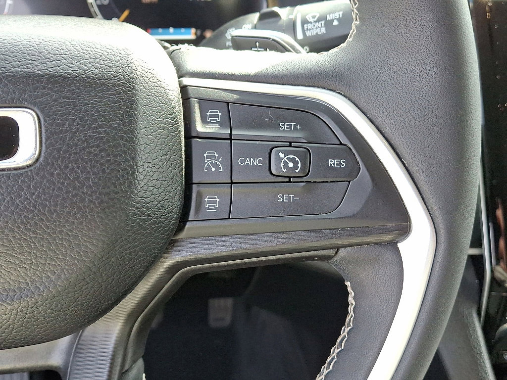 Certified 2023 Jeep Grand Cherokee L Laredo w/ Luxury Tech Group I image 18