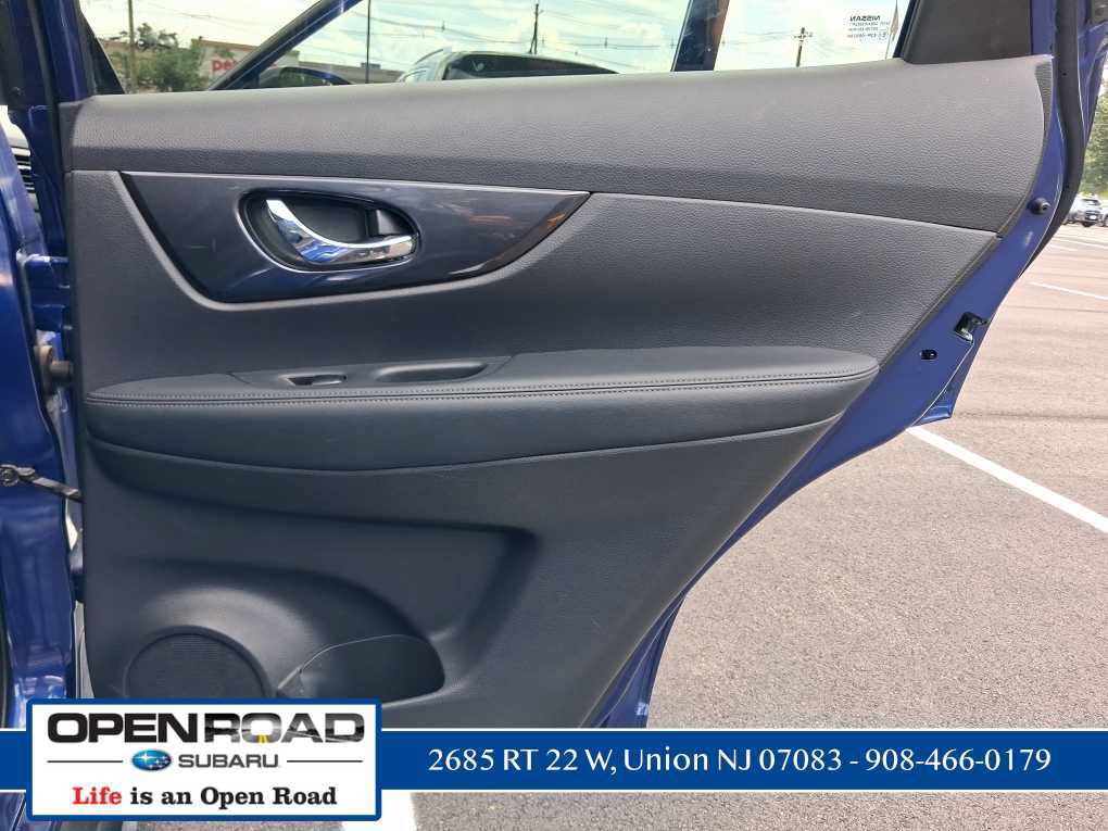 Used 2017 Nissan Rogue S w/ Appearance Package AWD/4WD image 45