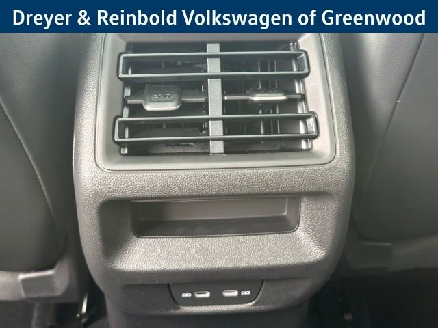 New 2026 Volkswagen Tiguan SE image 30