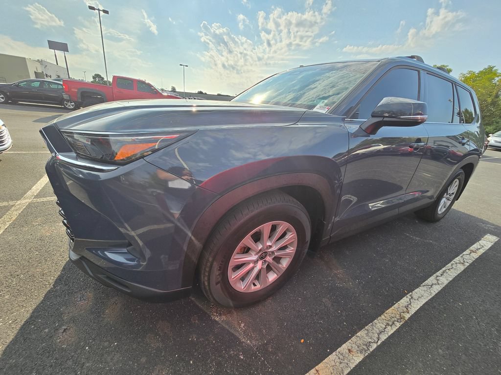 Used 2024 Toyota Grand Highlander AWD Hybrid image 8