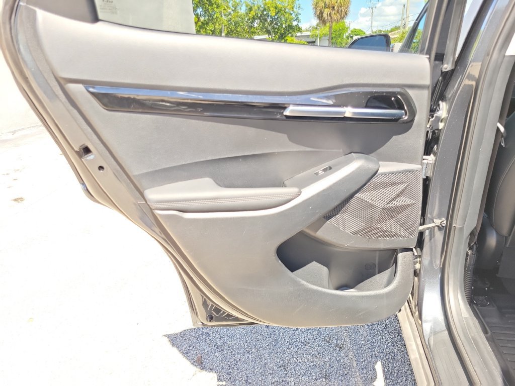 Certified 2024 Kia Seltos EX FWD image 13