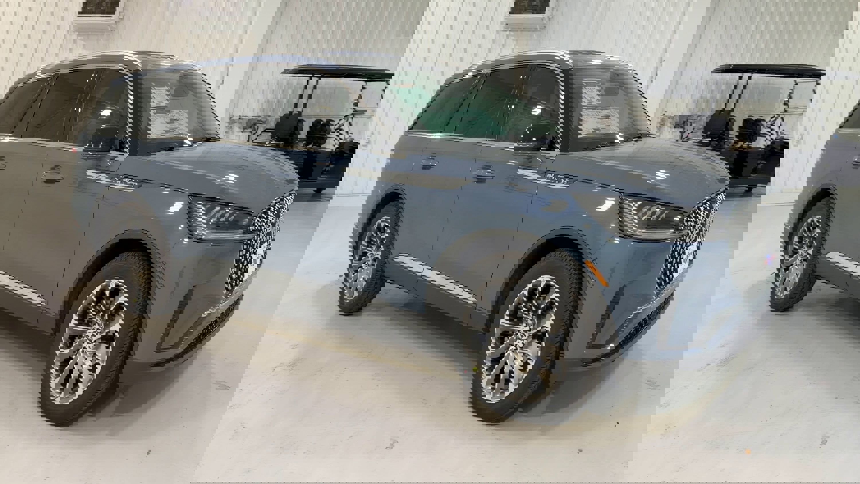 New 2026 Lincoln Aviator AWD image 3