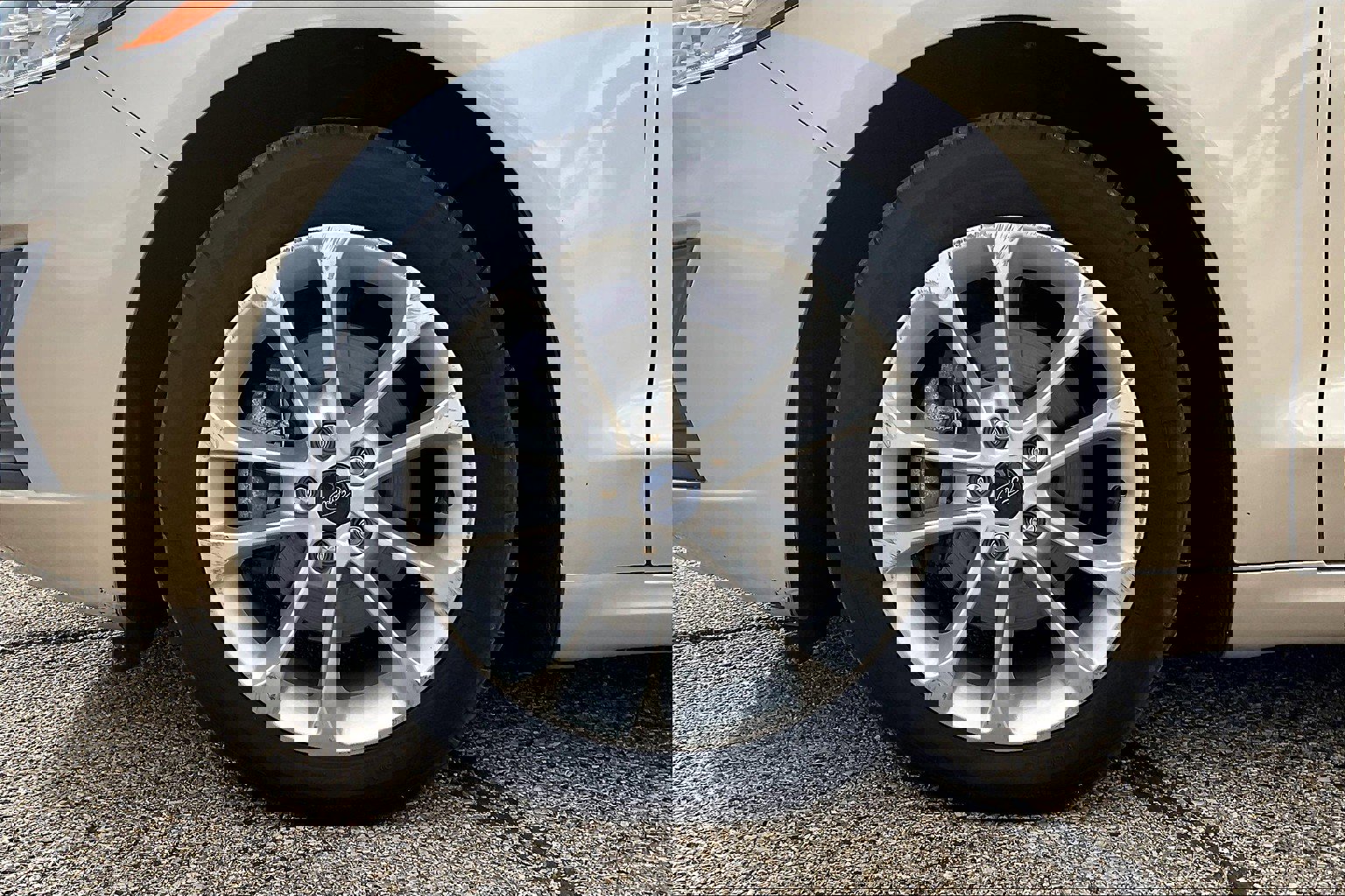 Used 2019 Ford Fusion SE image 9