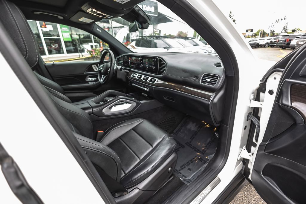Used 2021 Mercedes-Benz GLS 450 4MATIC image 28