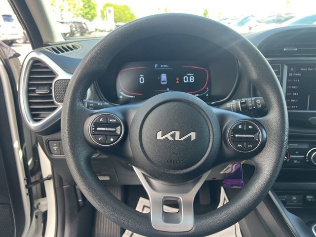 Certified 2025 Kia Soul LX w/ LX Technology Package FWD image 14