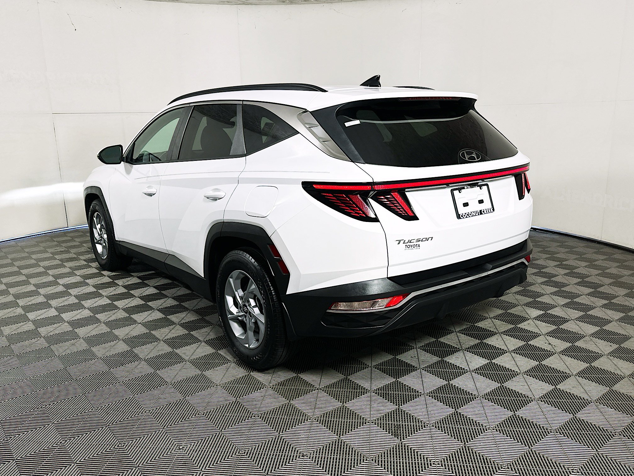 Used 2023 Hyundai Tucson SEL FWD image 5