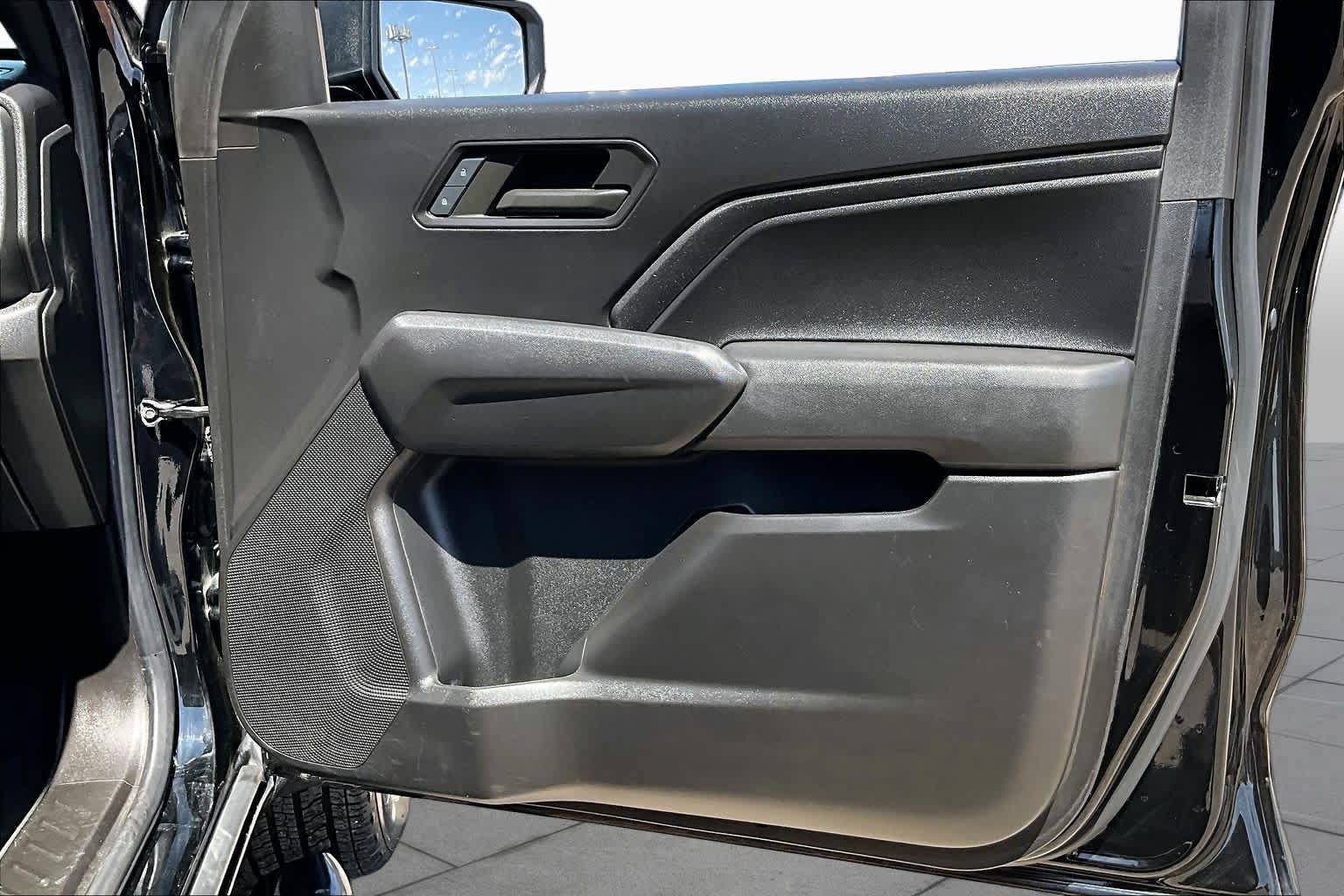 Used 2024 Chevrolet Colorado W/T w/ WT Convenience Package II RWD image 20