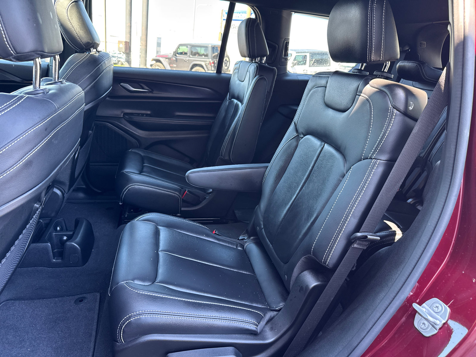 Used 2025 Jeep Grand Cherokee L Laredo AWD/4WD image 6
