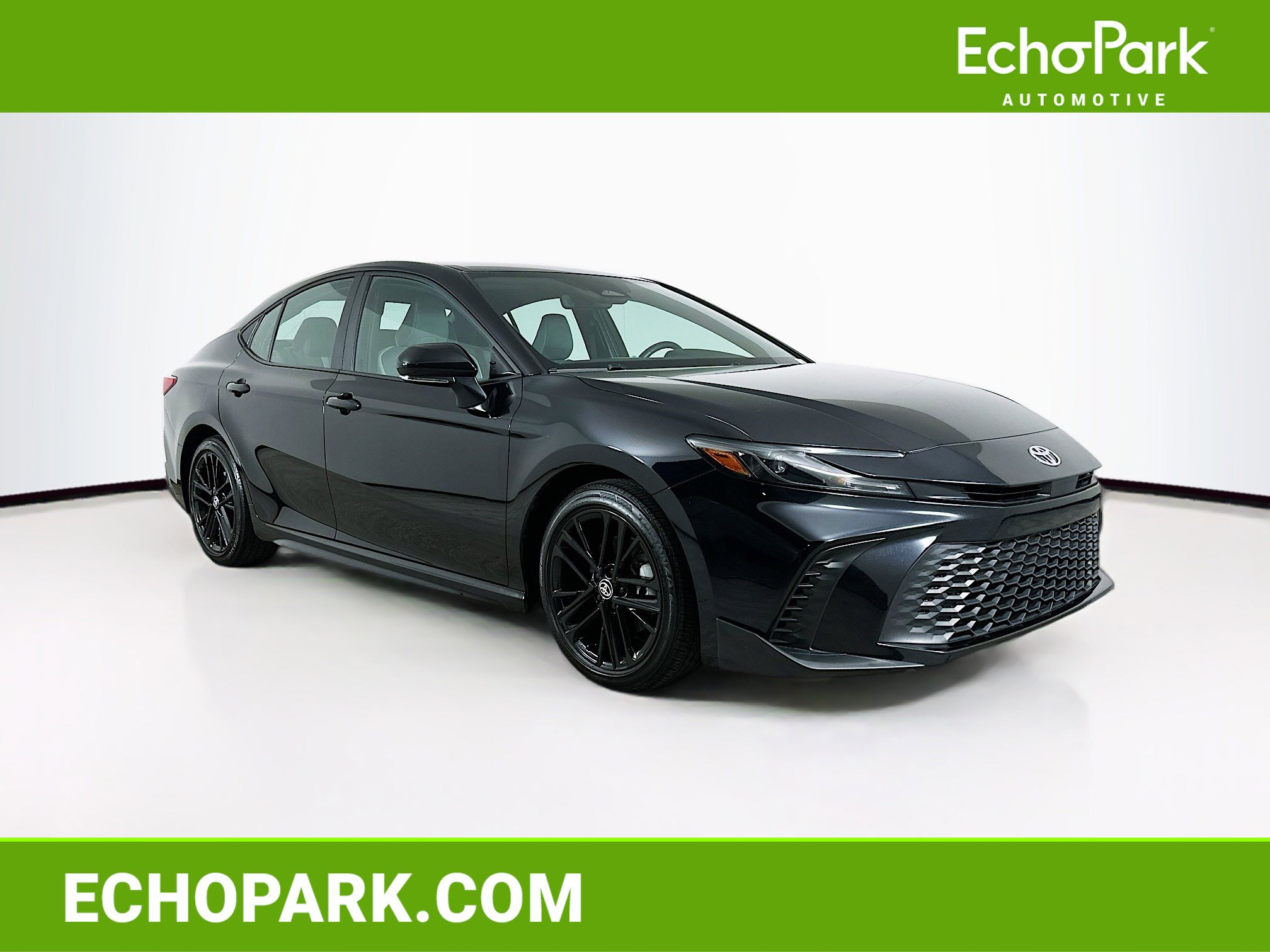 Used 2025 Toyota Camry SE video 1