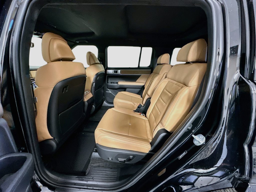 New 2027 Hyundai Santa Fe Calligraphy FWD image 16