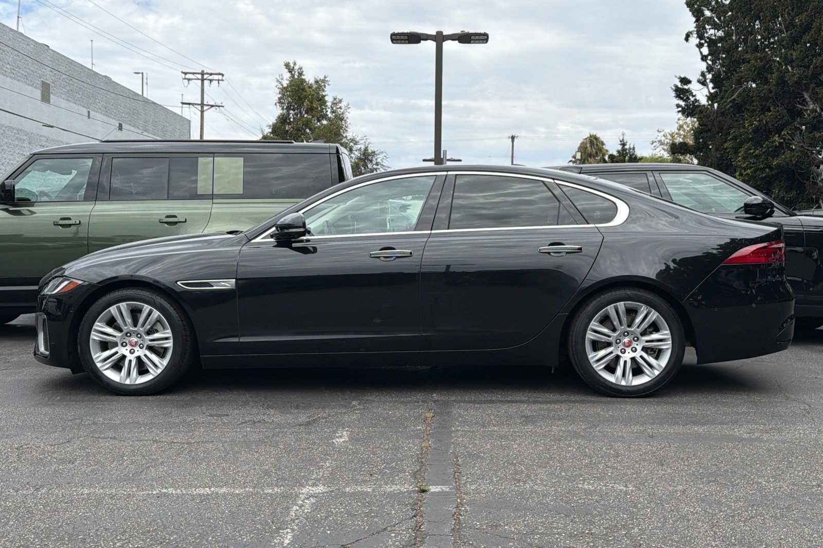 Used 2021 Jaguar XF S RWD image 2