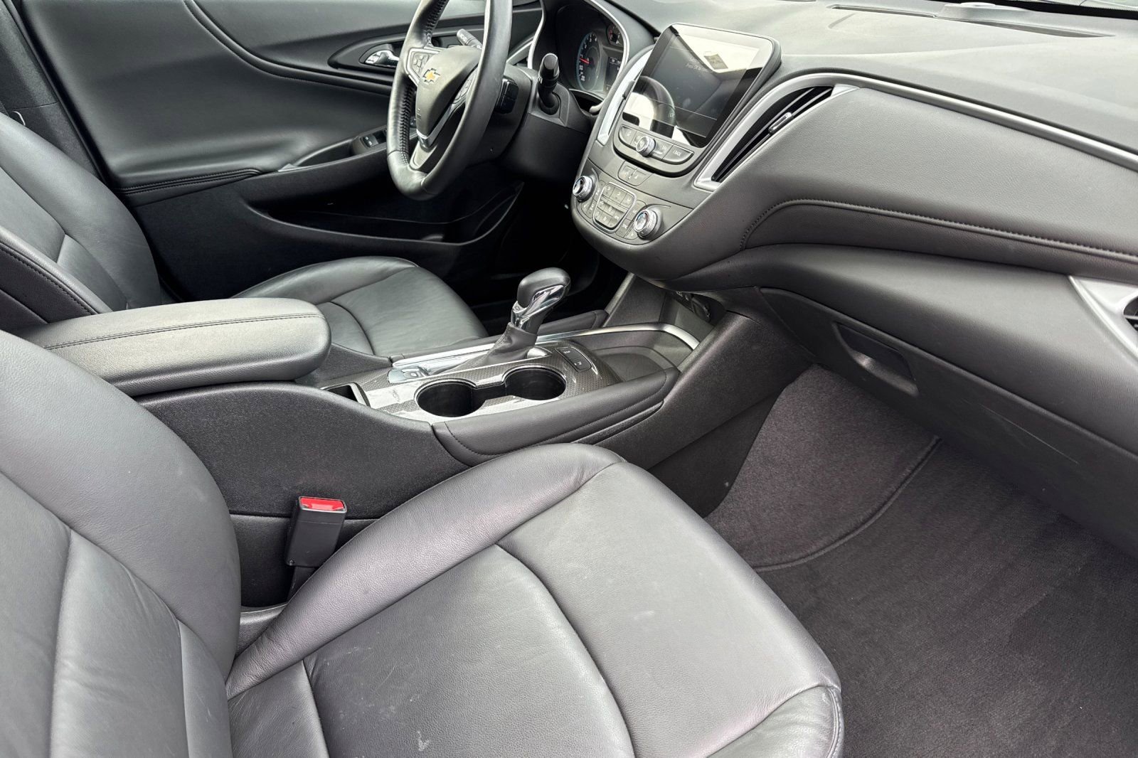 Certified 2022 Chevrolet Malibu LT w/ Leather Package image 16