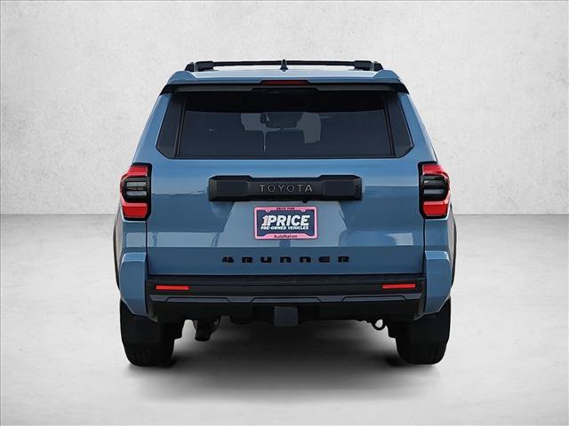Used 2025 Toyota 4Runner SR5 AWD/4WD image 7