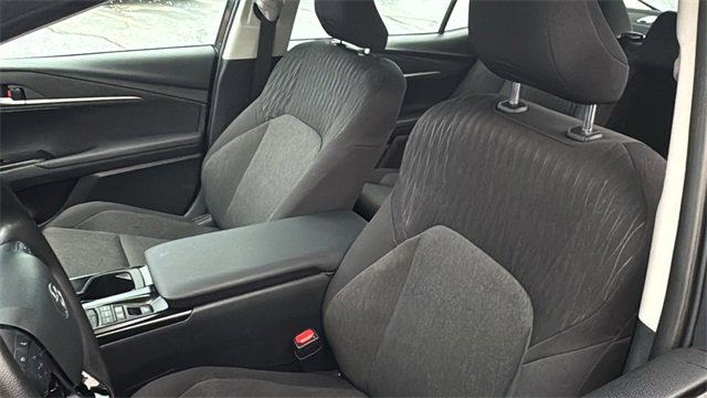 Used 2025 Toyota Camry LE image 25