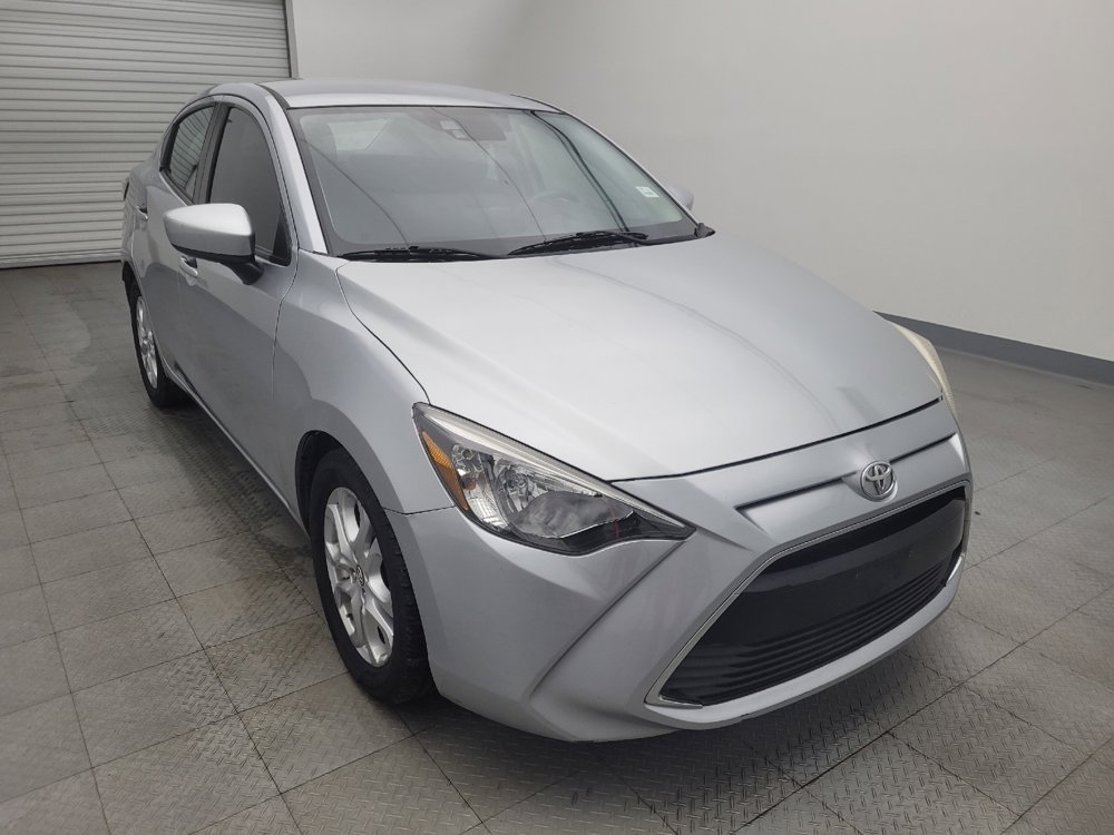 Used 2017 Toyota Yaris iA image 13