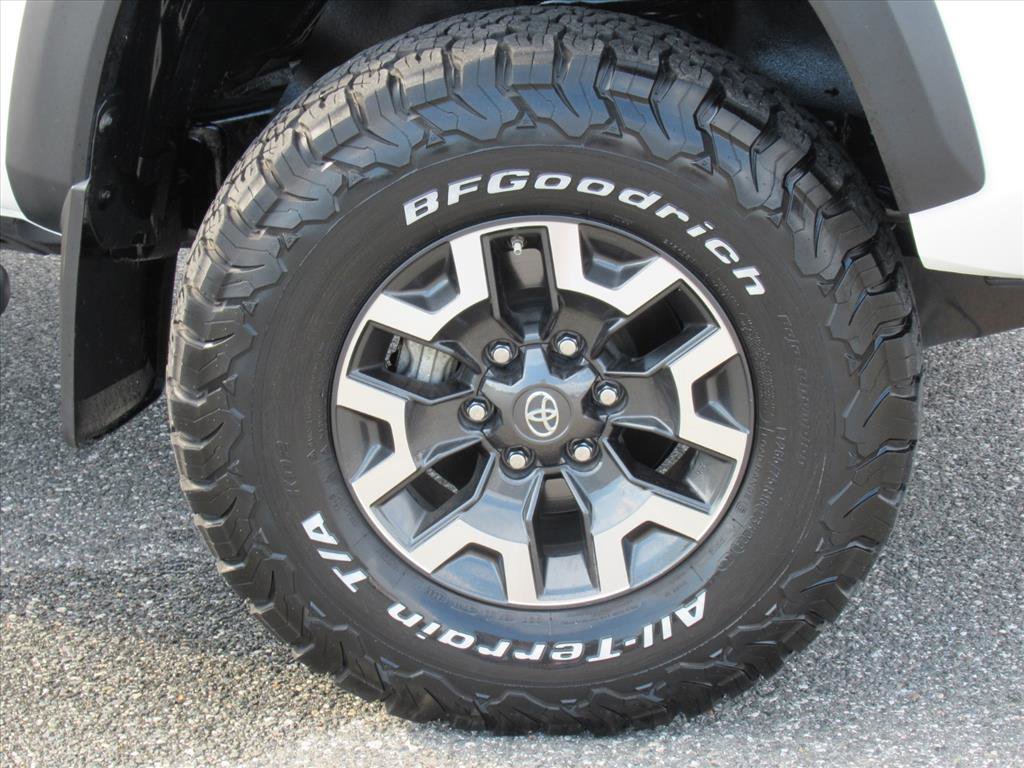 Used 2020 Toyota Tacoma TRD Off-Road image 8