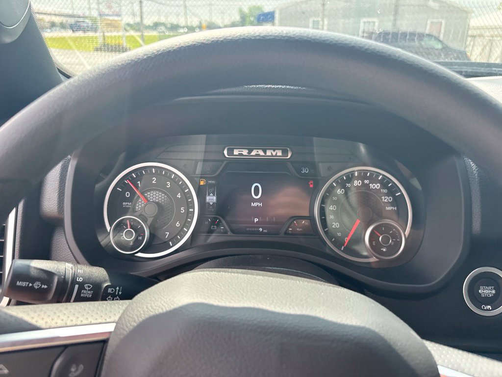New 2026 RAM 1500 Express AWD/4WD image 21