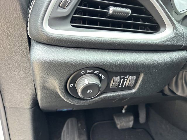 New 2026 Chrysler Pacifica Select image 25