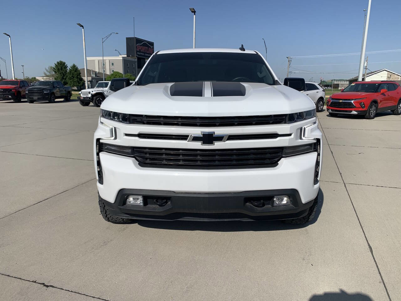 Used 2022 Chevrolet Silverado 1500 RST w/ Z71 Off-Road Package image 2