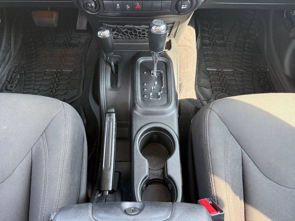 Used 2017 Jeep Wrangler Unlimited Sport w/ Quick Order Package 24S AWD/4WD image 15