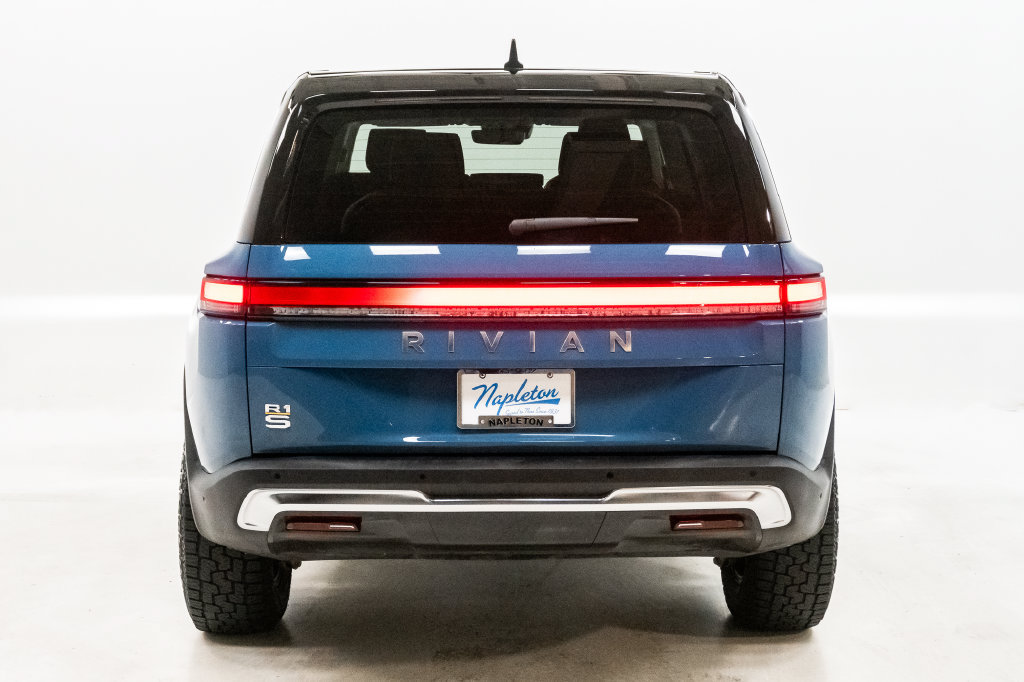 Used 2023 Rivian R1S Adventure Quad AWD/4WD image 25