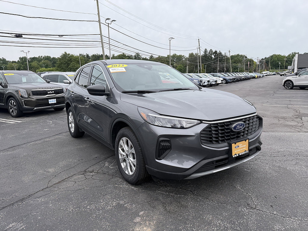 Certified 2023 Ford Escape Active AWD/4WD image 10