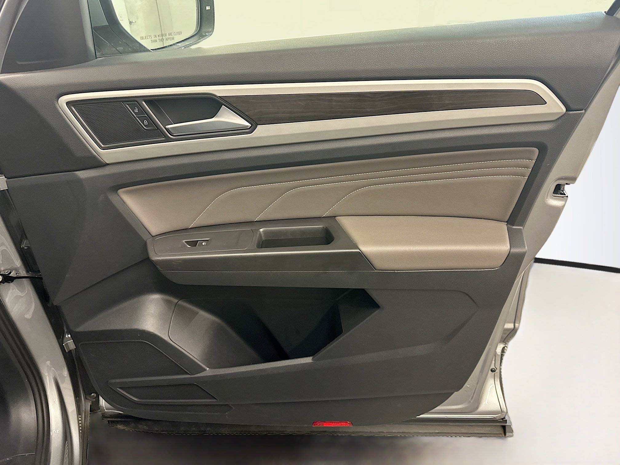 Used 2022 Volkswagen Atlas SE image 33