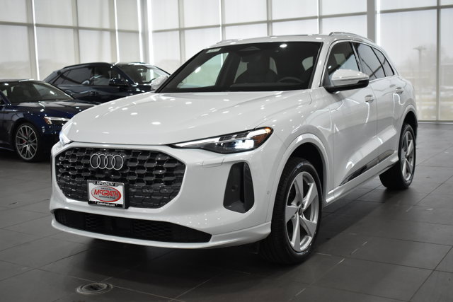 Used 2025 Audi Q5 Premium Plus w/ Premium Plus image 7