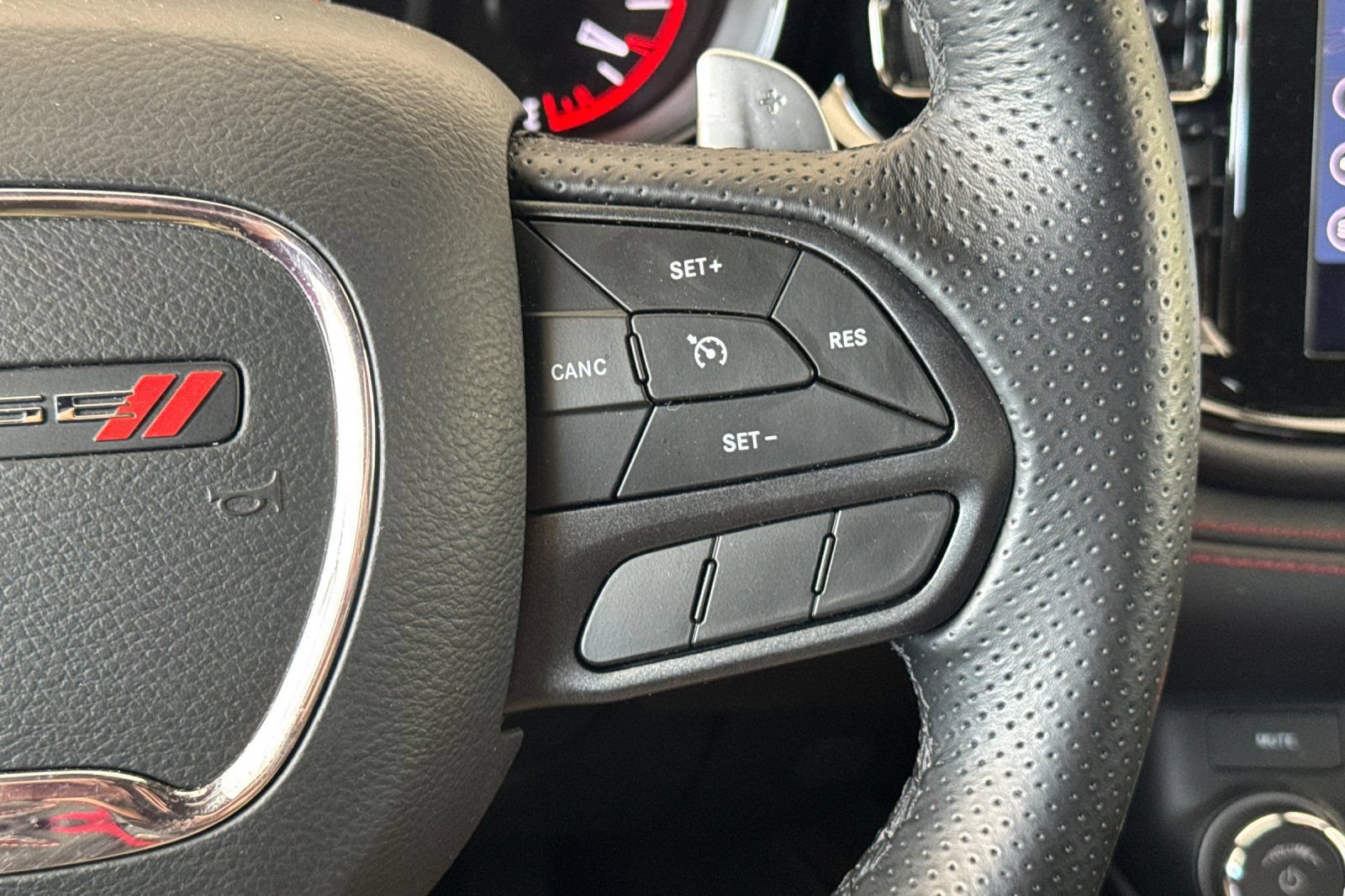 Used 2025 Dodge Durango GT AWD/4WD image 39