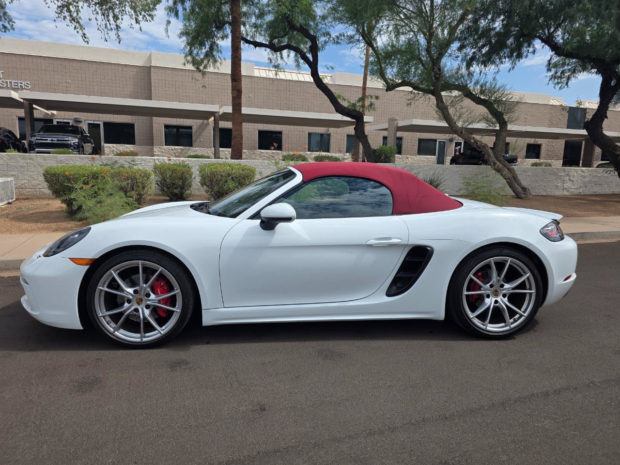 Used 2019 Porsche 718 Boxster S RWD image 7
