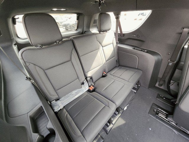 New 2026 Chevrolet Suburban High Country image 17