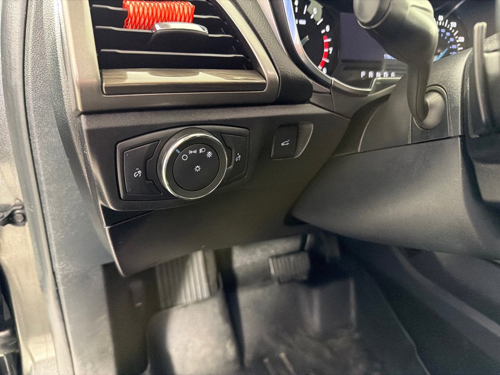 Used 2018 Ford Fusion SE image 13