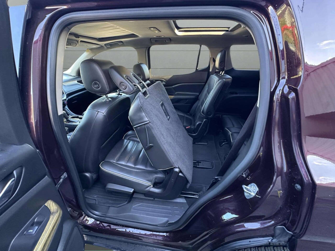 Used 2017 GMC Acadia Denali w/ Technology Package image 24