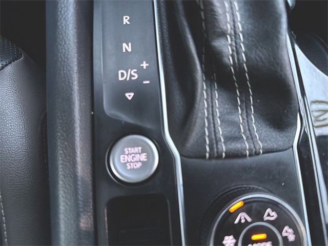 Used 2022 Volkswagen Atlas SEL Premium image 17