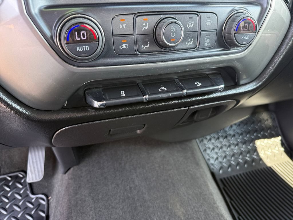 Used 2018 Chevrolet Silverado 1500 LT w/ All Star Edition AWD/4WD image 20
