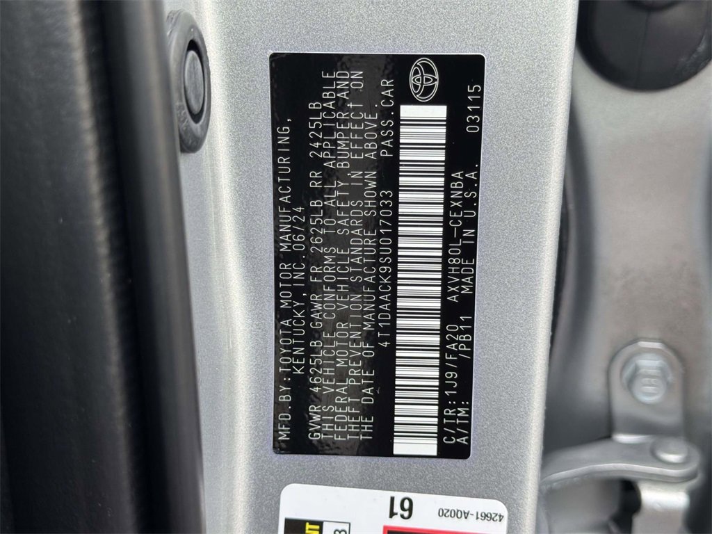 Used 2025 Toyota Camry LE image 27