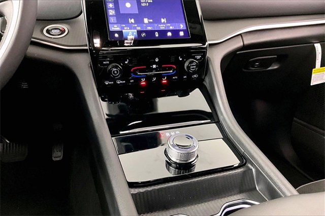 New 2025 Jeep Grand Cherokee L Altitude image 7