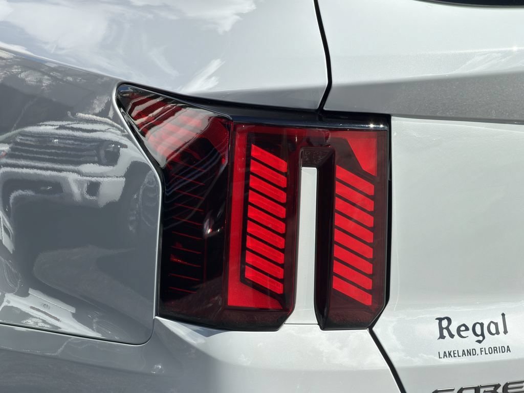Certified 2025 Kia Sorento SX Prestige AWD/4WD image 11