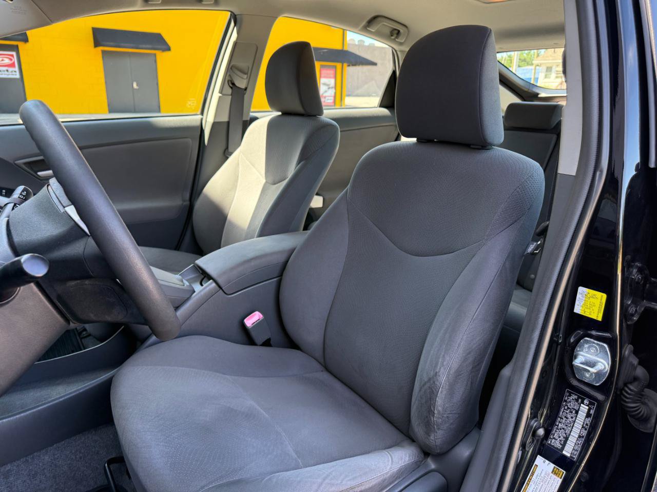Used 2010 Toyota Prius III Hatchback 4D FWD image 12