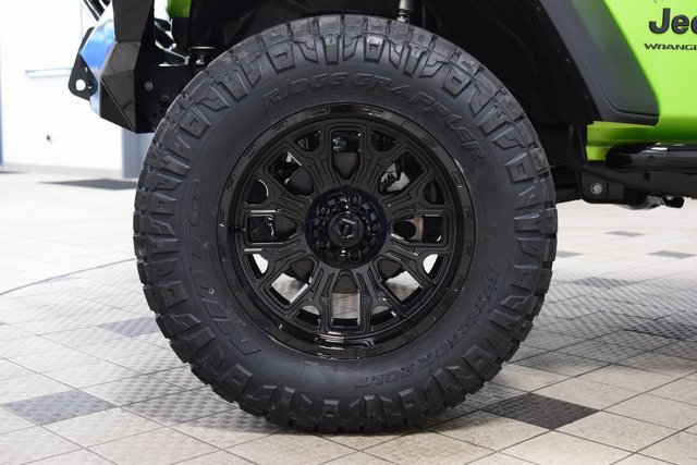 Used 2025 Jeep Wrangler Sport image 26