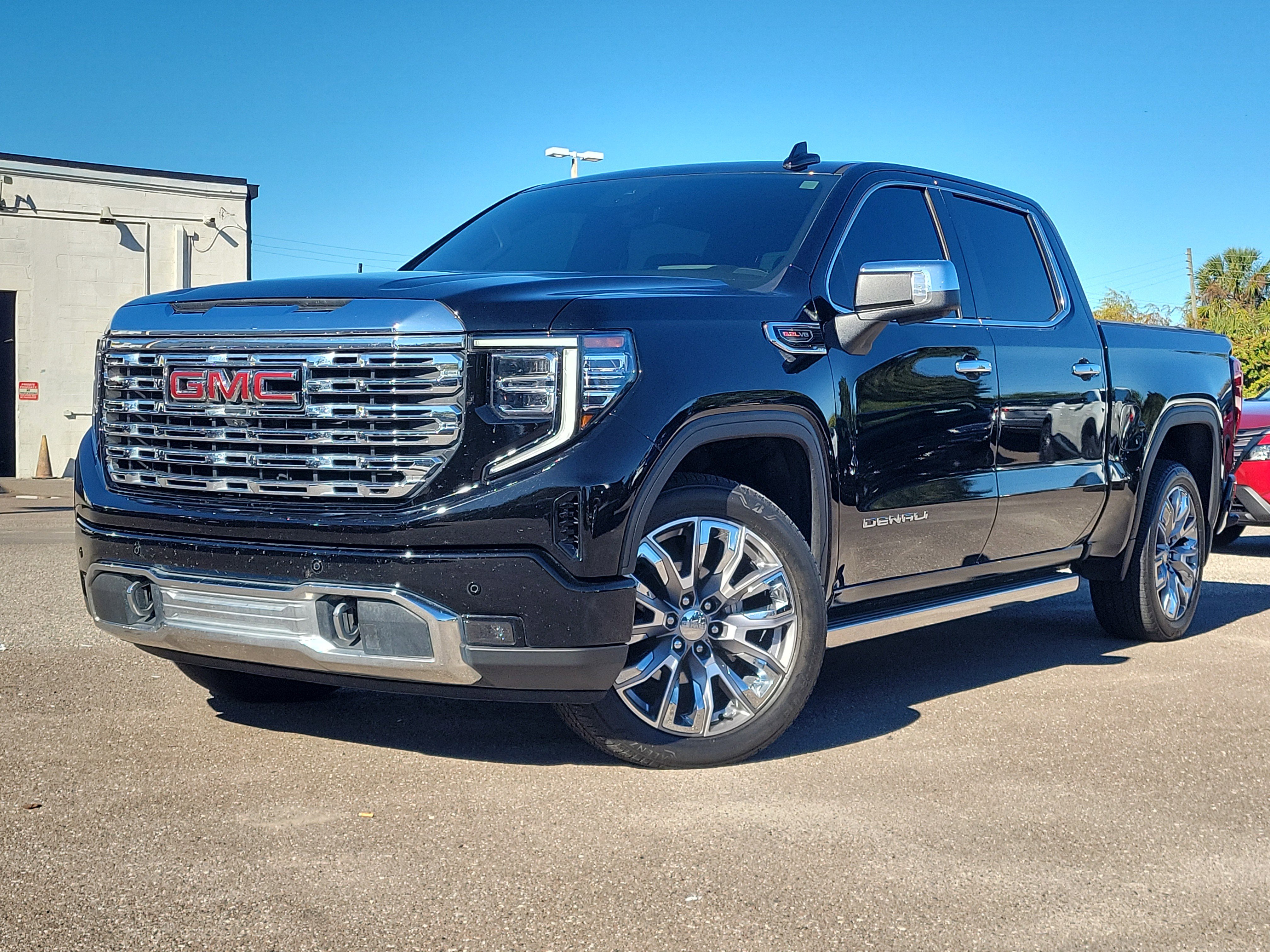 Used 2024 GMC Sierra 1500 Denali image 1
