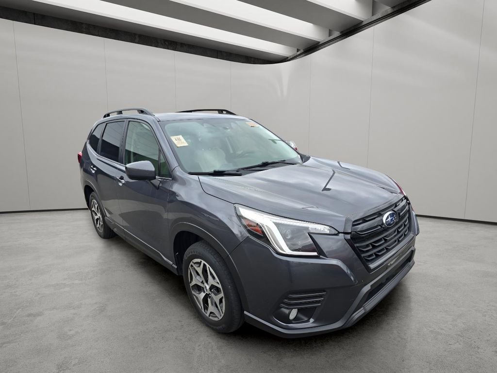 Used 2022 Subaru Forester Premium AWD/4WD image 13