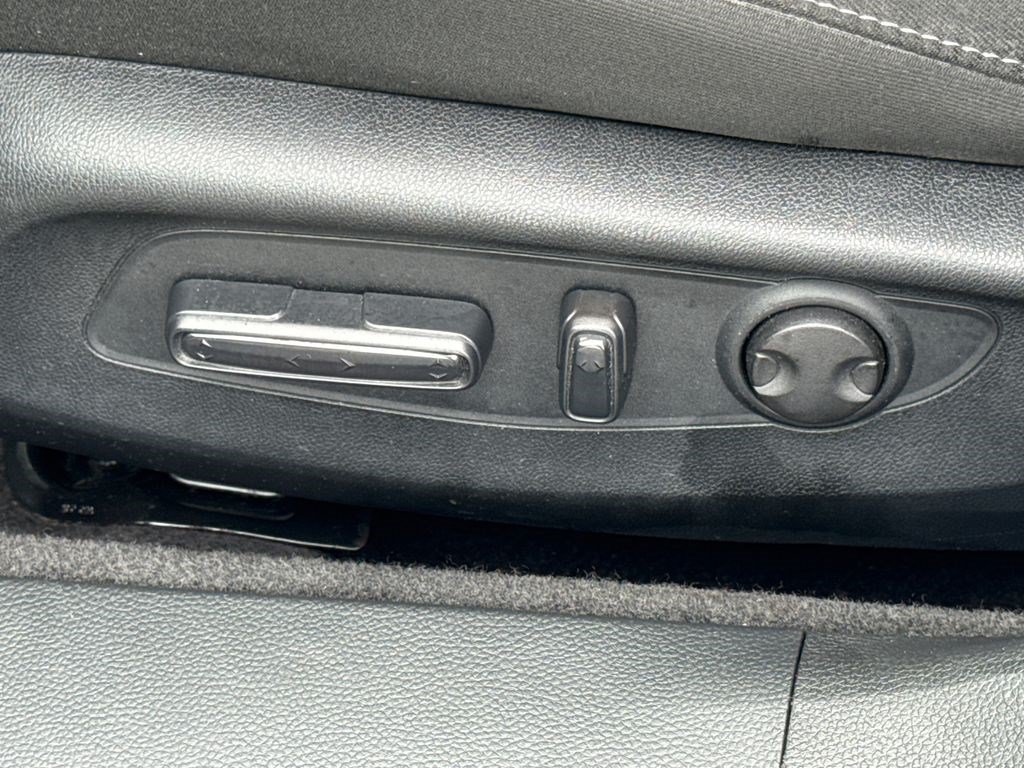 Certified 2023 Honda Accord EX image 21