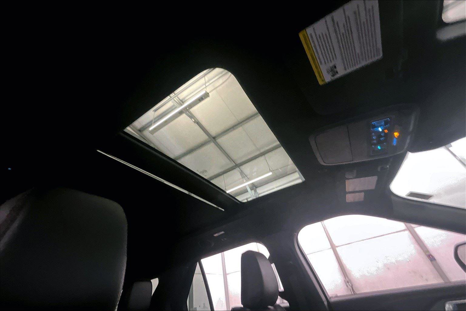 New 2025 Ford Explorer ST-Line w/ Premium Package image 21