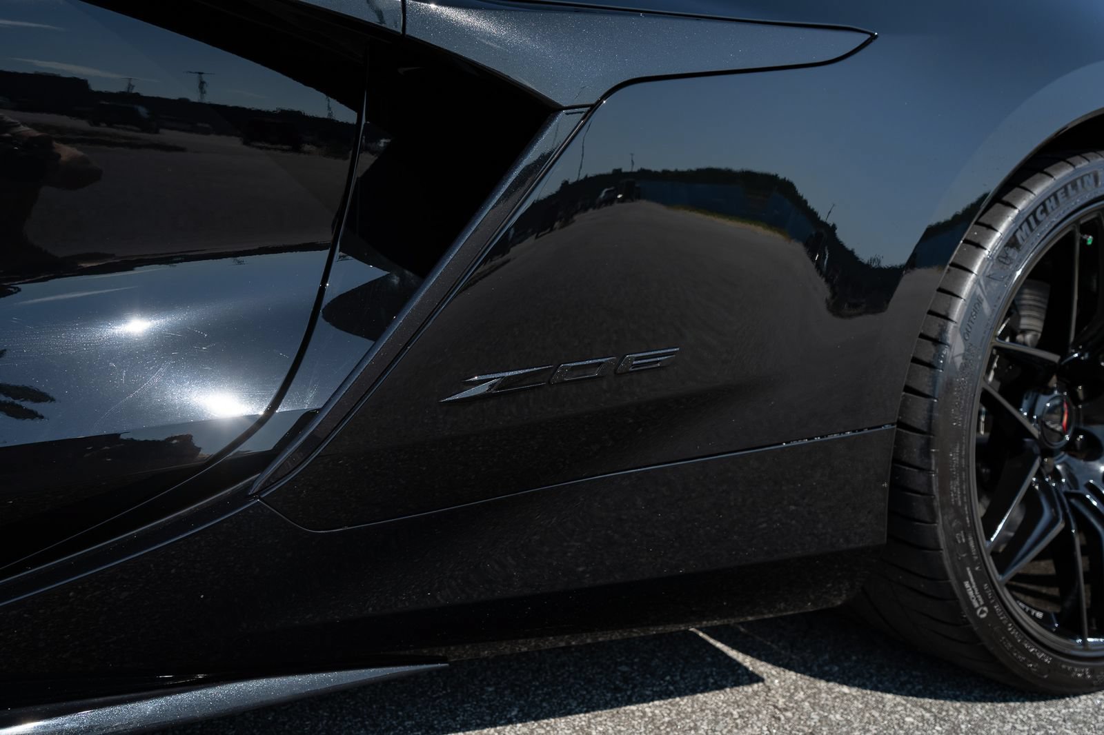 Used 2023 Chevrolet Corvette Z06 RWD image 34