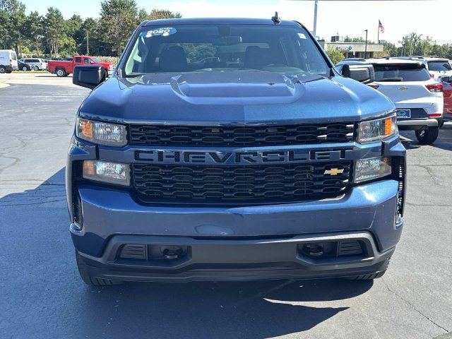 Certified 2020 Chevrolet Silverado 1500 Custom w/ Custom Value Package AWD/4WD image 3