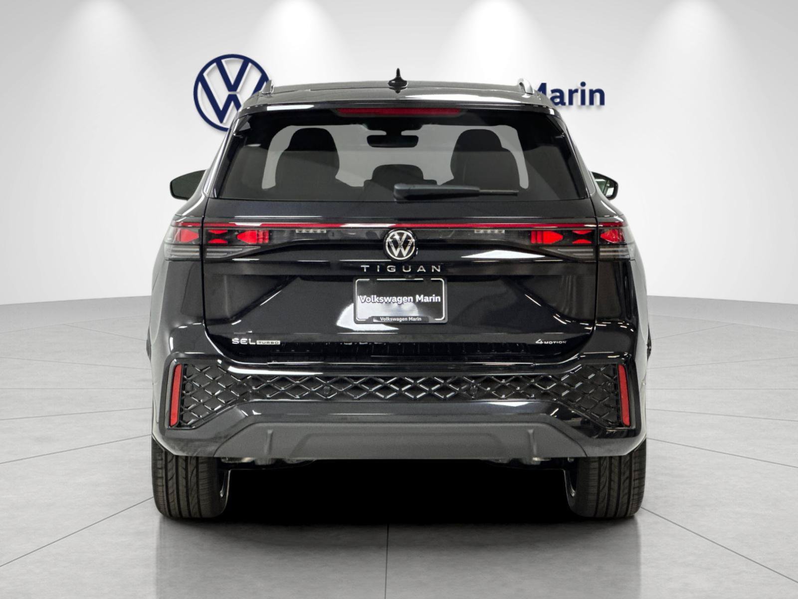New 2026 Volkswagen Tiguan SEL R-Line AWD/4WD image 4