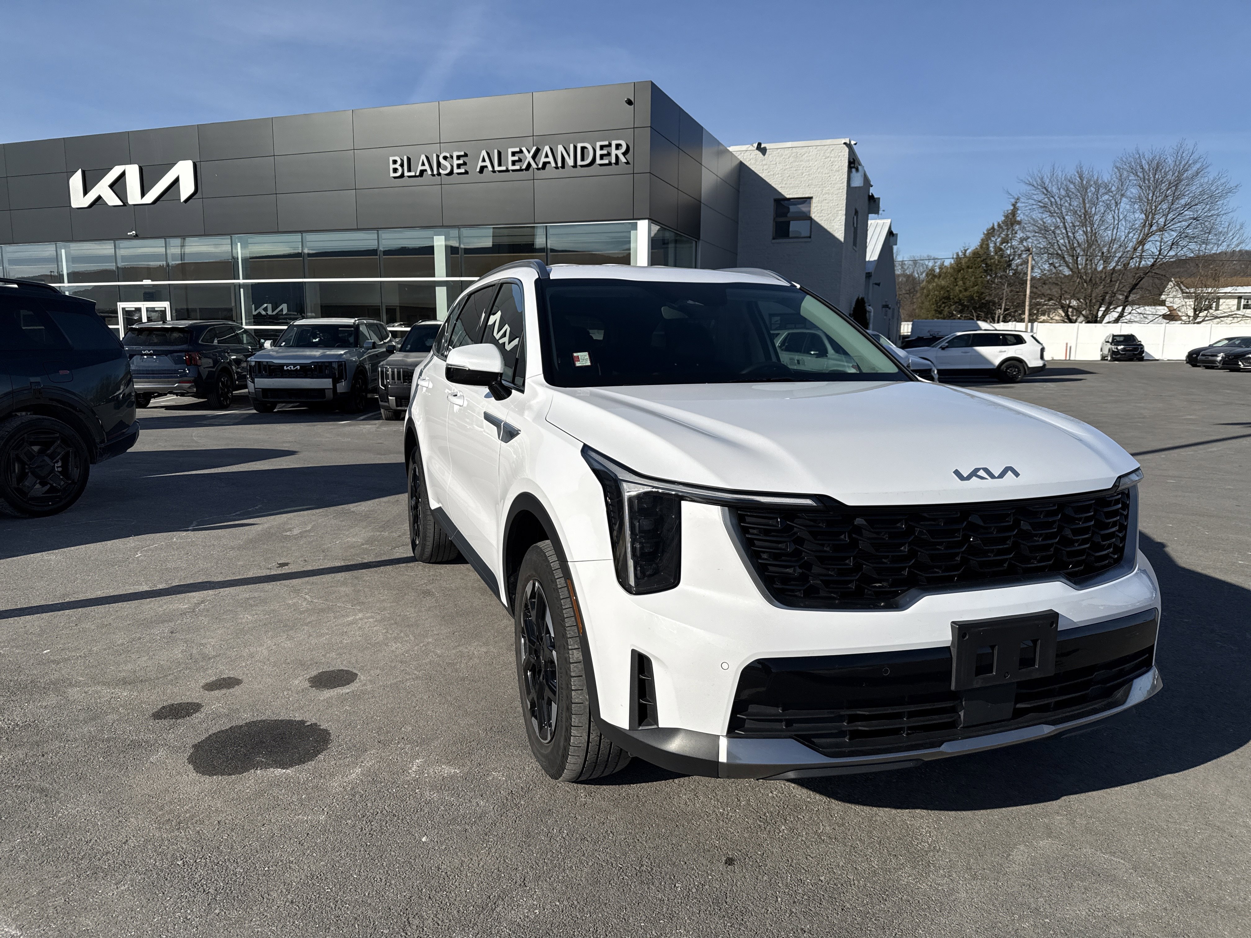 Certified 2024 Kia Sorento S image 1